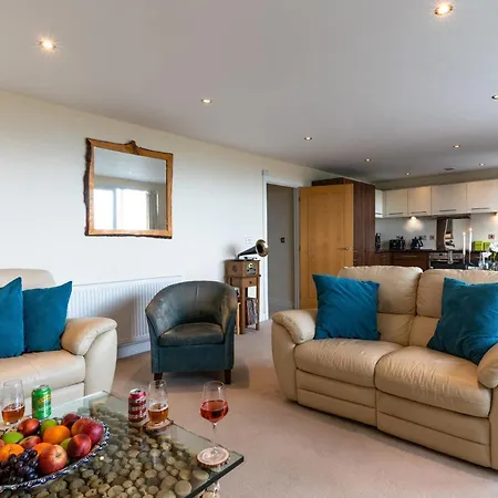 Finest Retreats - Whitewater View *